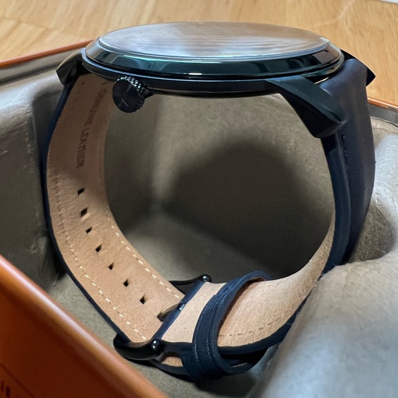 Fossil Minimalist Two-Handed Indigo Blue Leather Watch - Picture 7 of 14